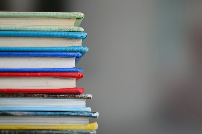 Bíblia de Estudo da Mulher Sábia Letra Hipergigante com Harpa Cristã